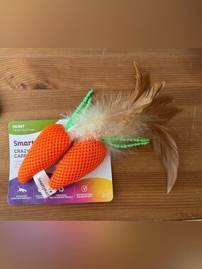 NWT SmartyKat Crazy Carrots Flexible Bat and Chase Toy